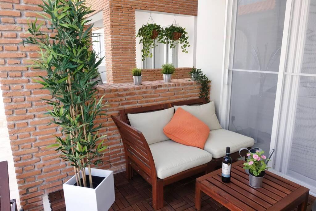 Coral Village Walking Distance To Restaurants & Apartamento *