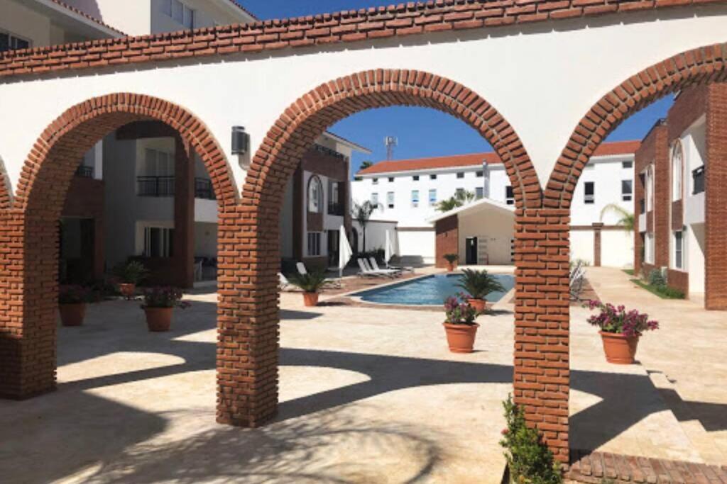 Coral Village Walking Distance To Restaurants &