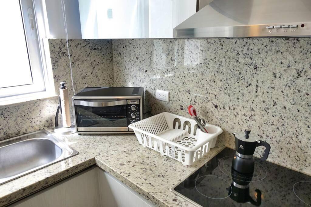 Coral Village Walking Distance To Restaurants & Apartamento
