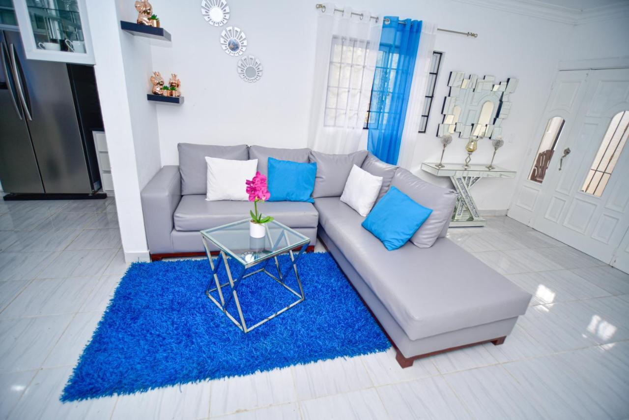 Acogedora Casa En Amueblada * Punta Cana