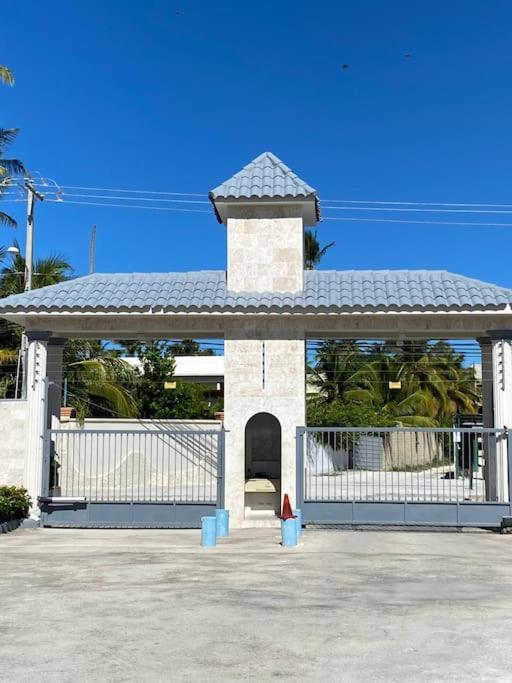 Cozy 2 Bdr Condo, With Pool Area And Free Wifi Apartamento