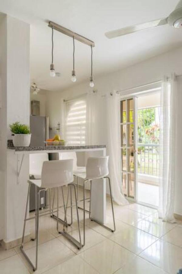 Cozy 2 Bdr Condo, With Pool Area And Free Wifi *