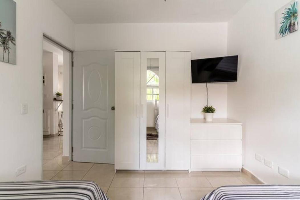 Cozy 2 Bdr Condo, With Pool Area And Free Wifi Apartamento