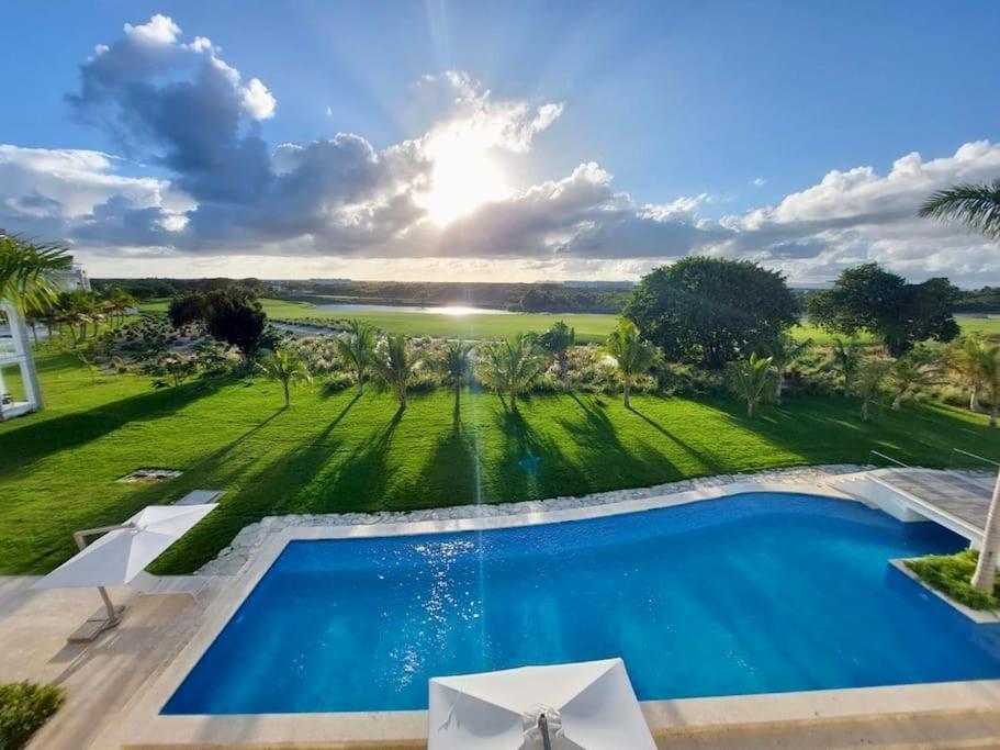 Beautiful Across From Hardrock With Free Casino Private Club And Golf Course We Now Take Google Pay Apple Pay And Paypal * Punta Cana