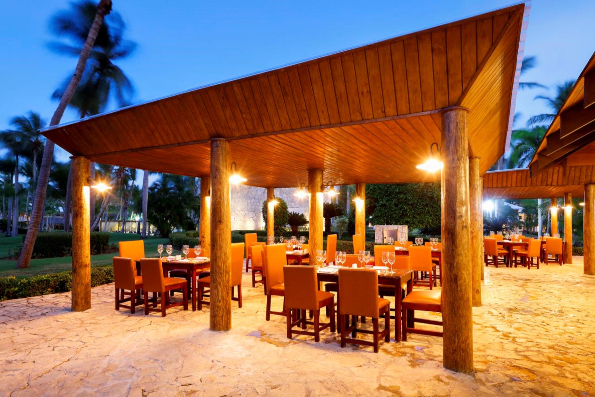 Grand Palladium Palace & Casino Resort