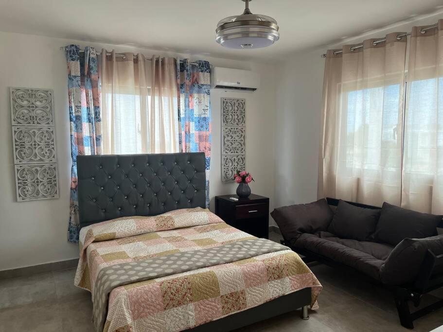 Villa Arias Village *