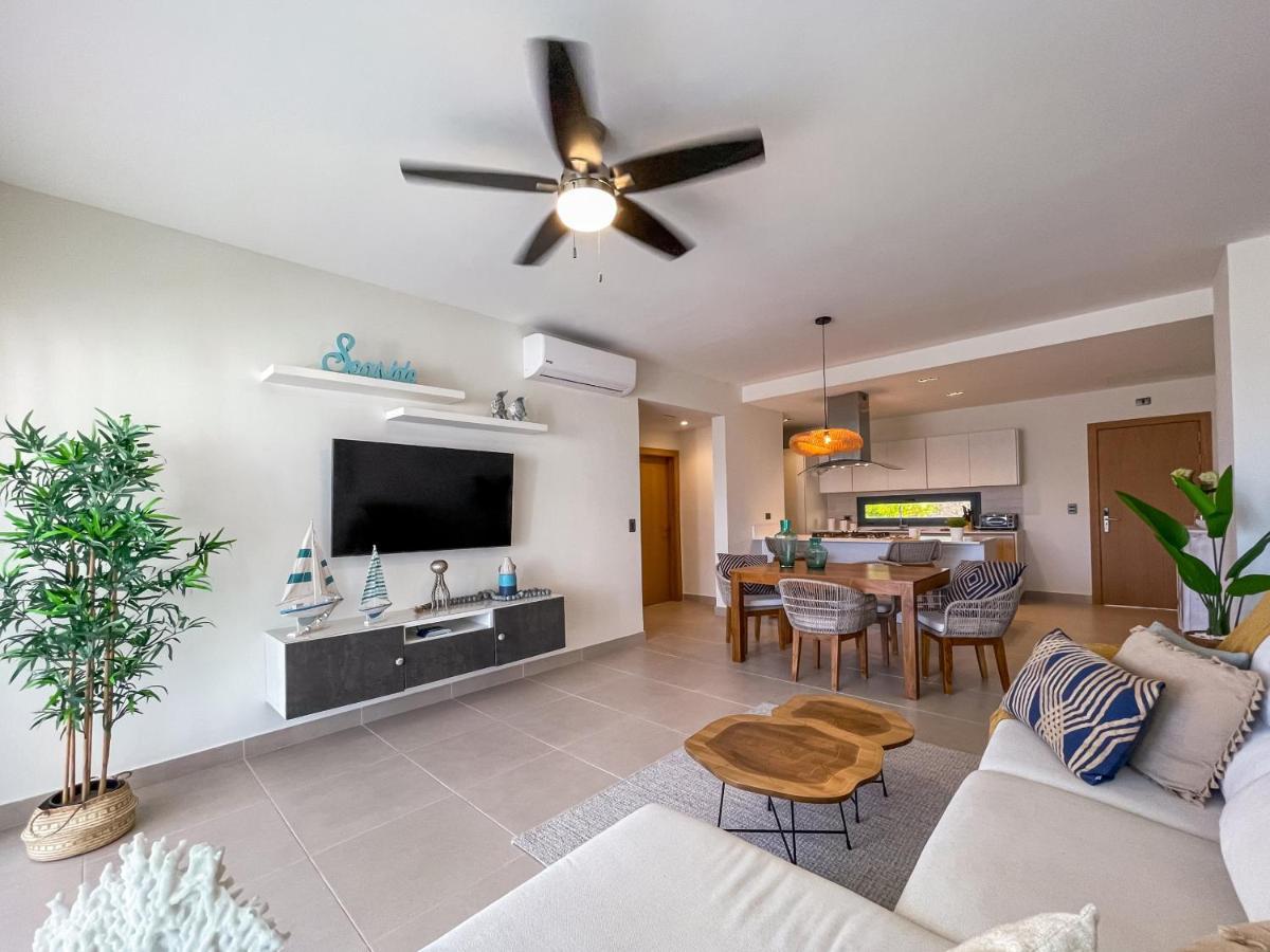 Gorgeous With Private Picuzzi Steps From * Punta Cana