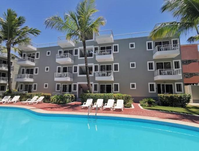 Caribbean Tropicana With Pool - Playa Los Corales Apartahotel 4*