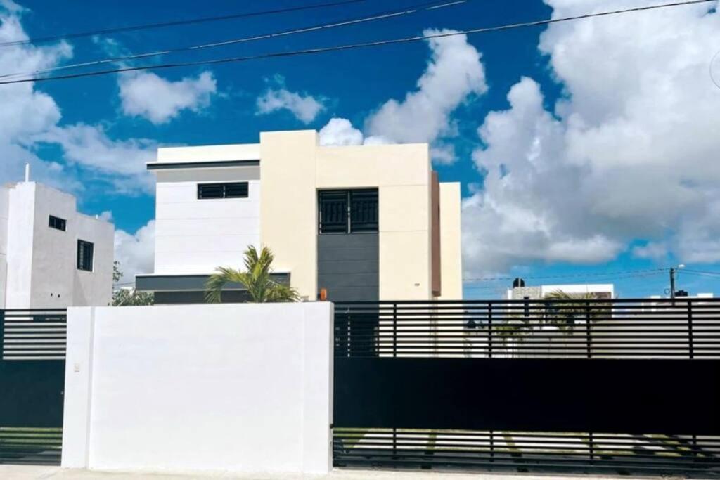 Villa Modern In - Moderna *