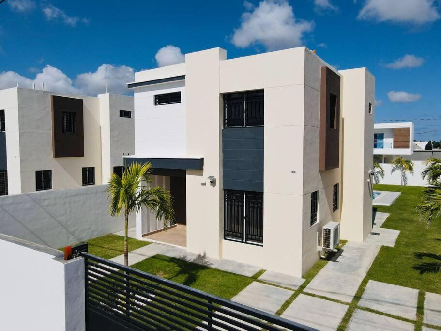 Modern In - Moderna