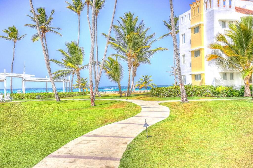 Exclusive Beachfront - H-202 *