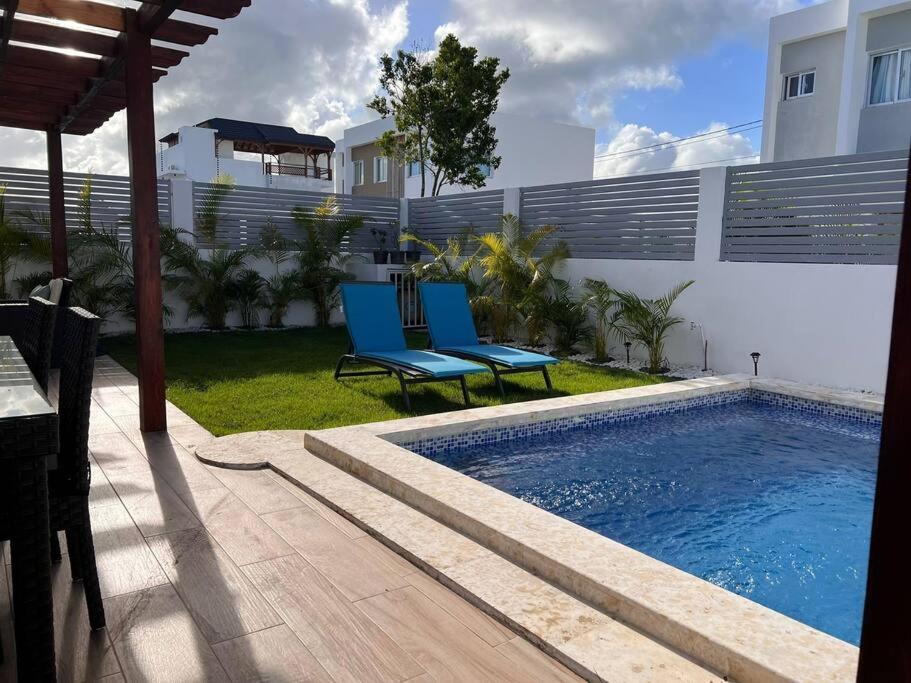 Villa Eco-friendly Tropical 3br 2b With Private Pool & Grill *