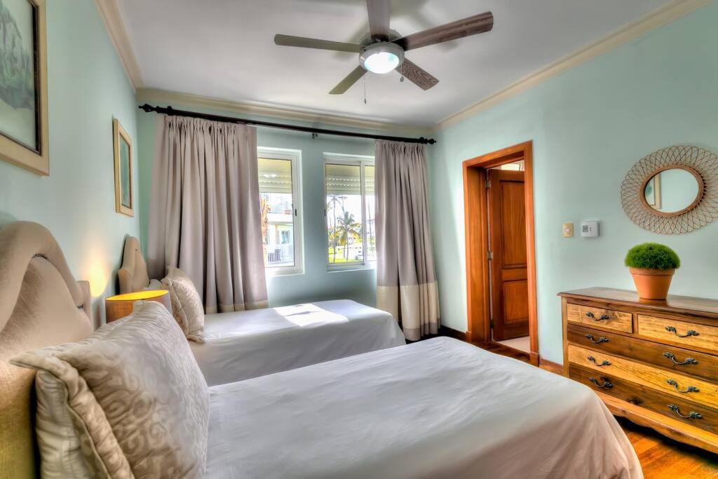 Exclusive Beachfront - H-202 Apartamento