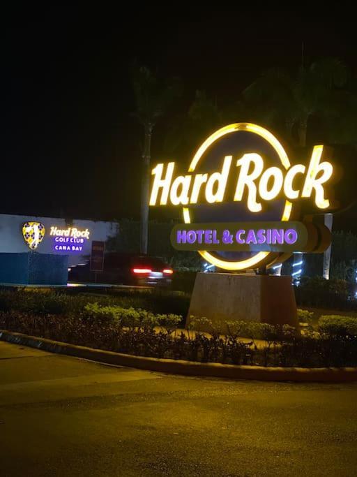 Napoles, Cana Bay Hard Rock. Apartamento Punta Cana