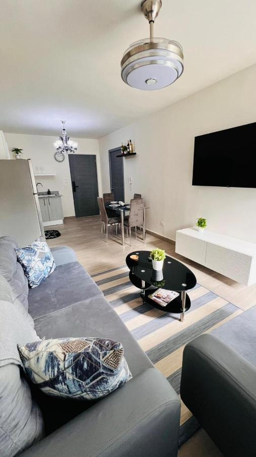 Apartment Luxurious 2 Bedroom With Pool