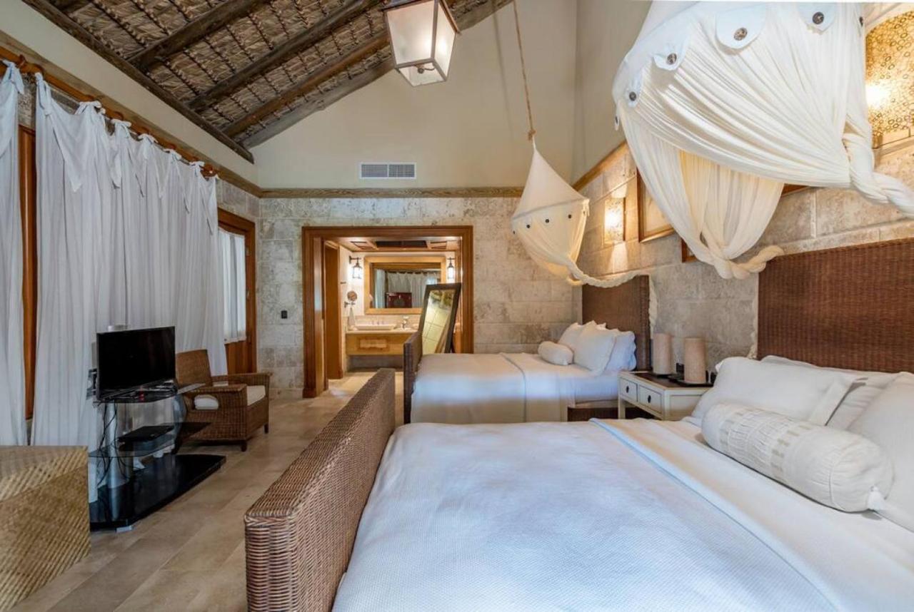 Villa Caleton 5 Luxury With Access To Eden Roc Beach Punta Cana