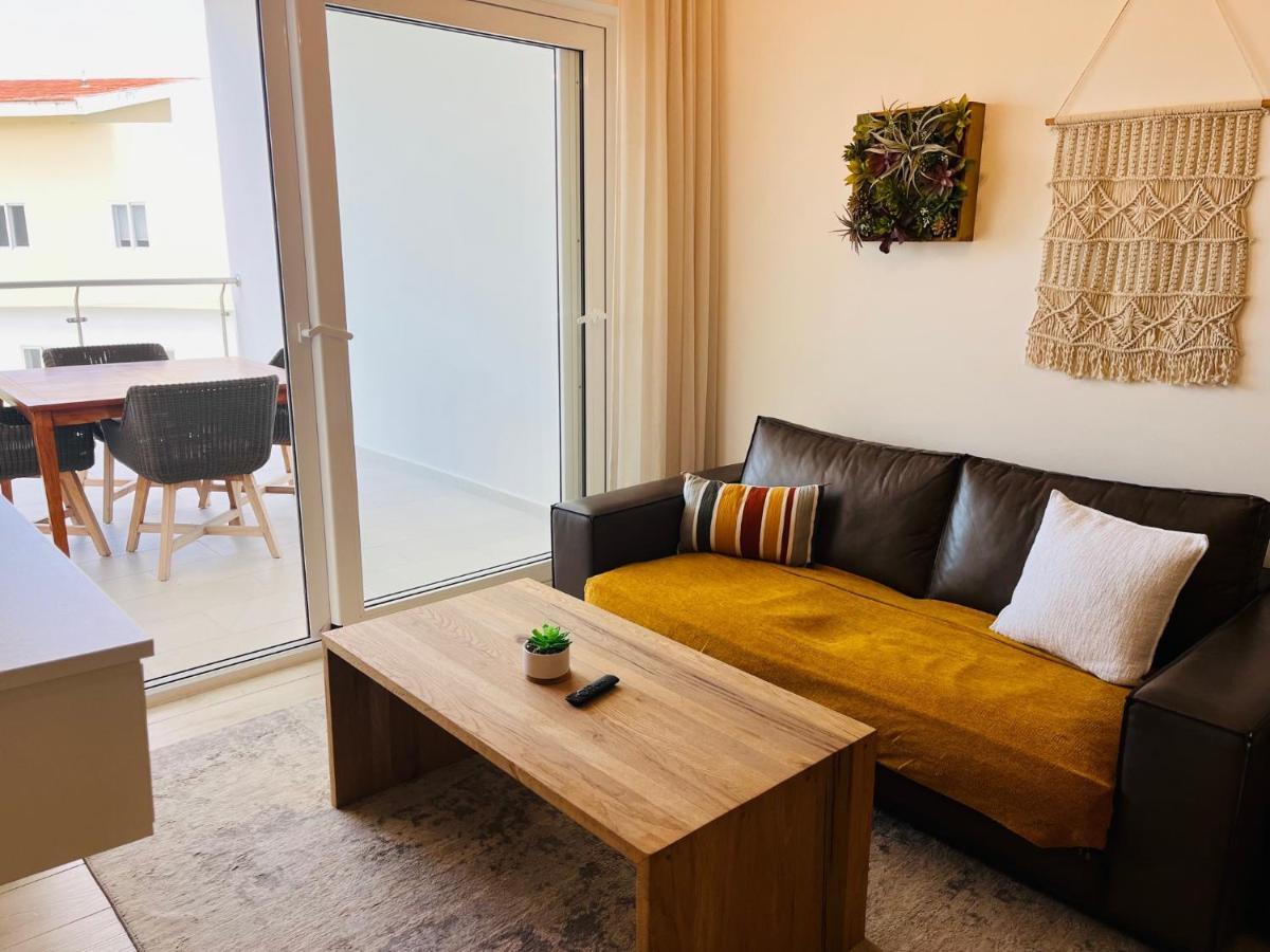 Beauty From Steps To The F42 Apartamento *