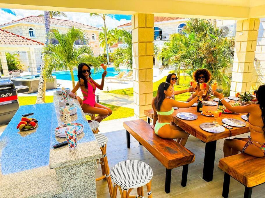 10br Beach Andiamo With Chef, Jacuzzi & Maid Punta Cana