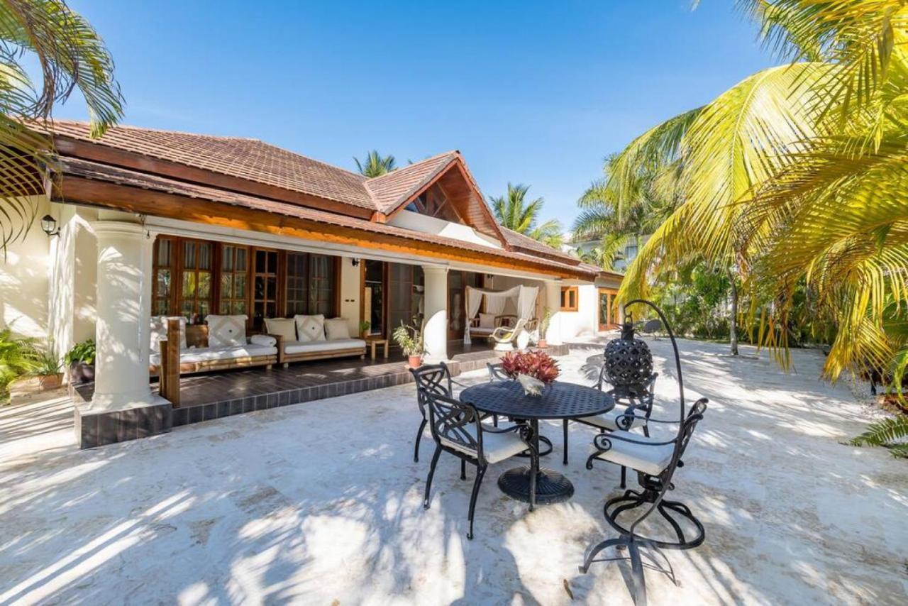Villa Cocotal Mansion Chef Butler Maids 2 Pools Jacuzzi Gym