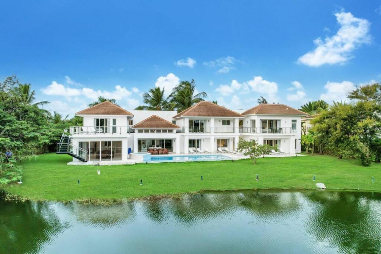 Villa Cocotal Mansion Chef Butler Maids 2 Pools Jacuzzi Gym Punta Cana