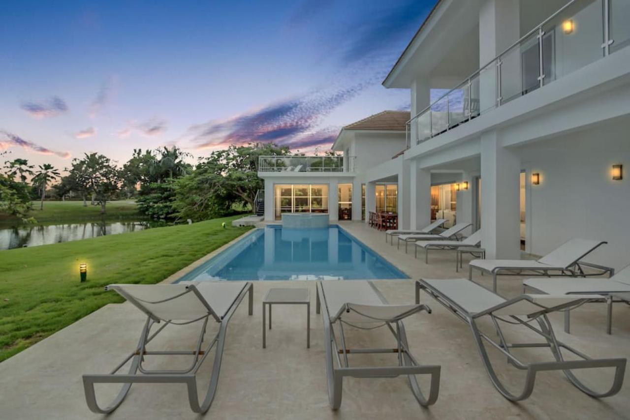 Villa Cocotal Mansion Chef Butler Maids 2 Pools Jacuzzi Gym