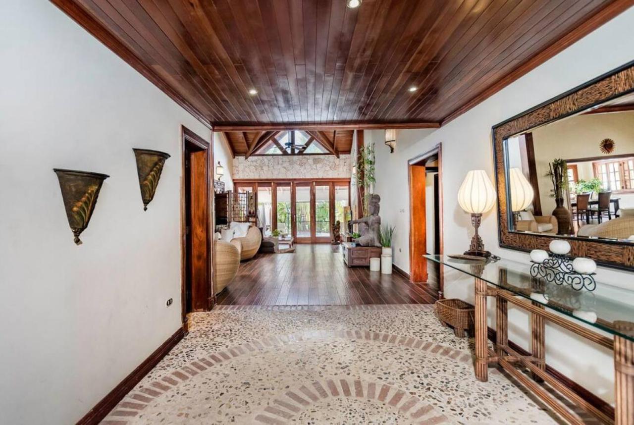 Cocotal Mansion Chef Butler Maids 2 Pools Jacuzzi Gym Villa