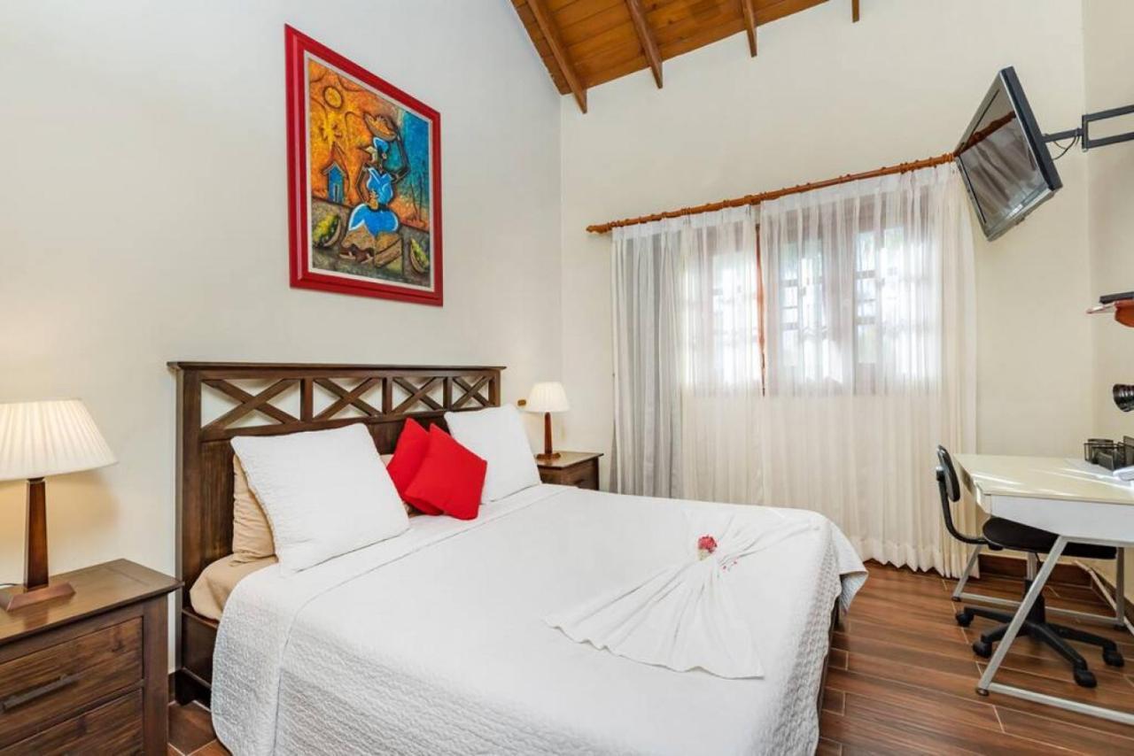 Villa Cocotal Mansion Chef Butler Maids 2 Pools Jacuzzi Gym