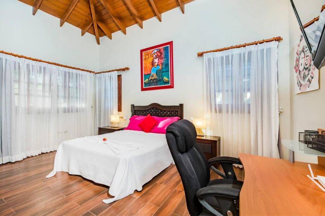 Cocotal Mansion Chef Butler Maids 2 Pools Jacuzzi Gym