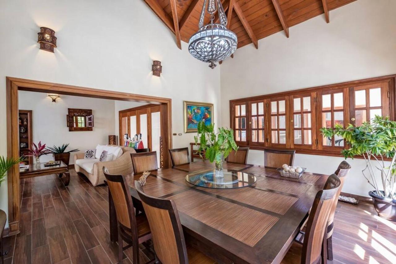 Cocotal Mansion Chef Butler Maids 2 Pools Jacuzzi Gym Villa *