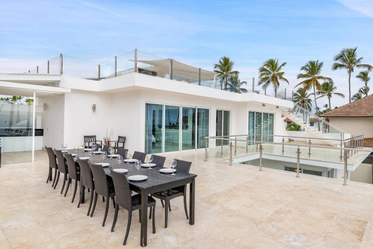 Pandora Beach Front With Chef Game Pool