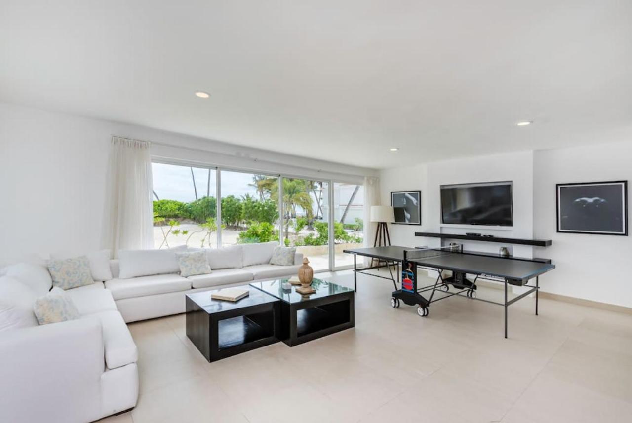 Villa Pandora Beach Front With Chef Game Pool