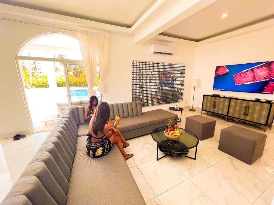 10br Beach Andiamo With Chef, Jacuzzi & Maid * Punta Cana