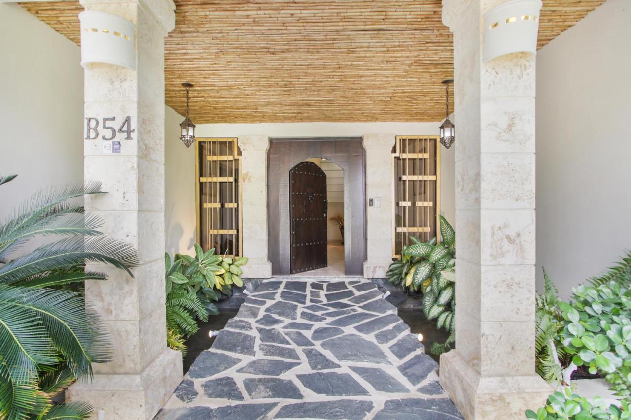 Spacious 4 Bedroom With Pool, Touring Cart & Maid * Punta Cana