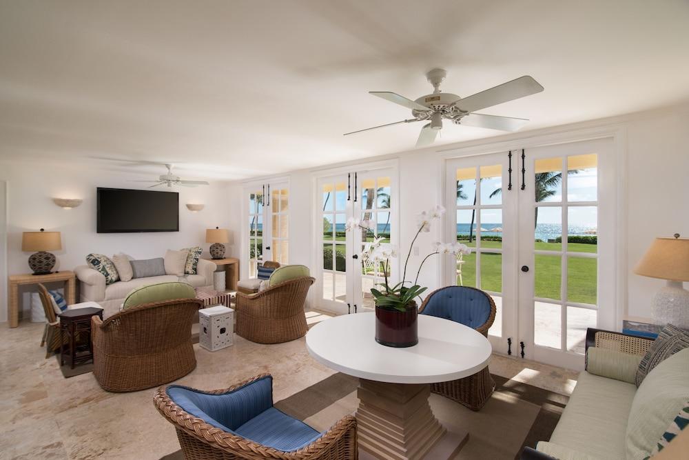 Tortuga Bay, Villa