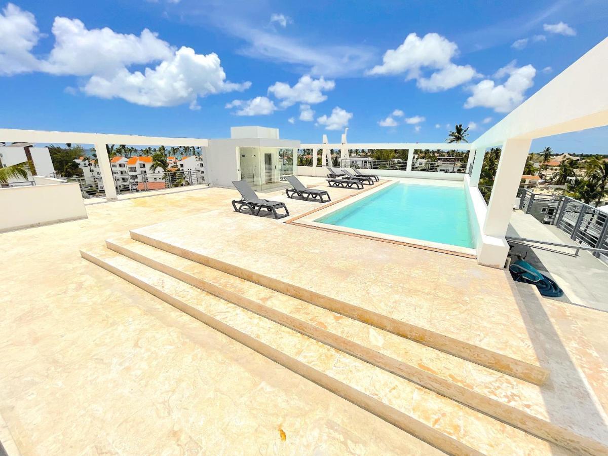 In Bavaro With Rooftop Pool Garden Pool Wifi *