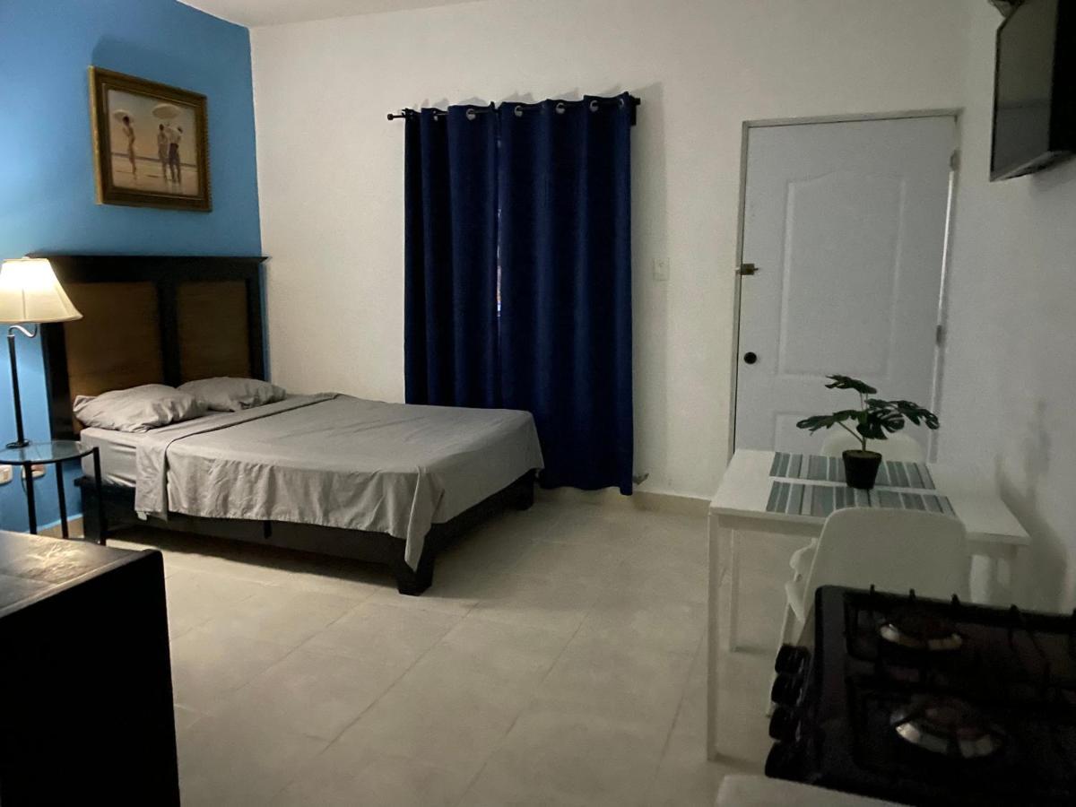Blue Nightaparta Apartahotel
