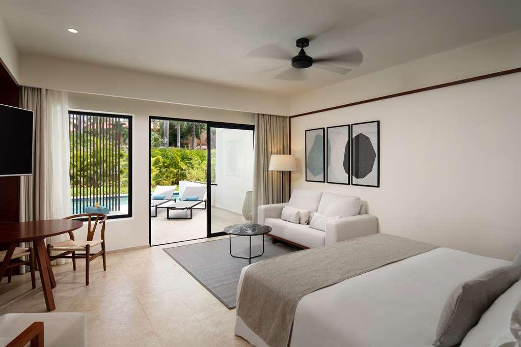 Hotel Live Aqua