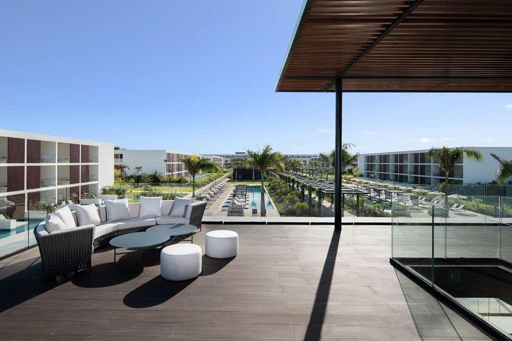Live Aqua Hotel *