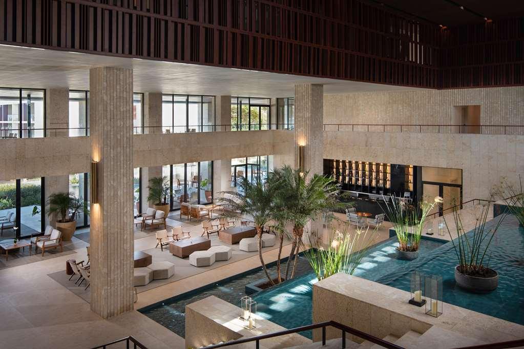 Live Aqua Hotel *