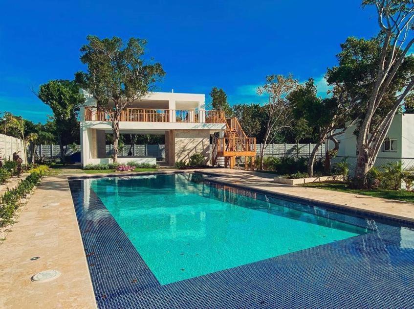 Villa Adosada Con Piscina Privada