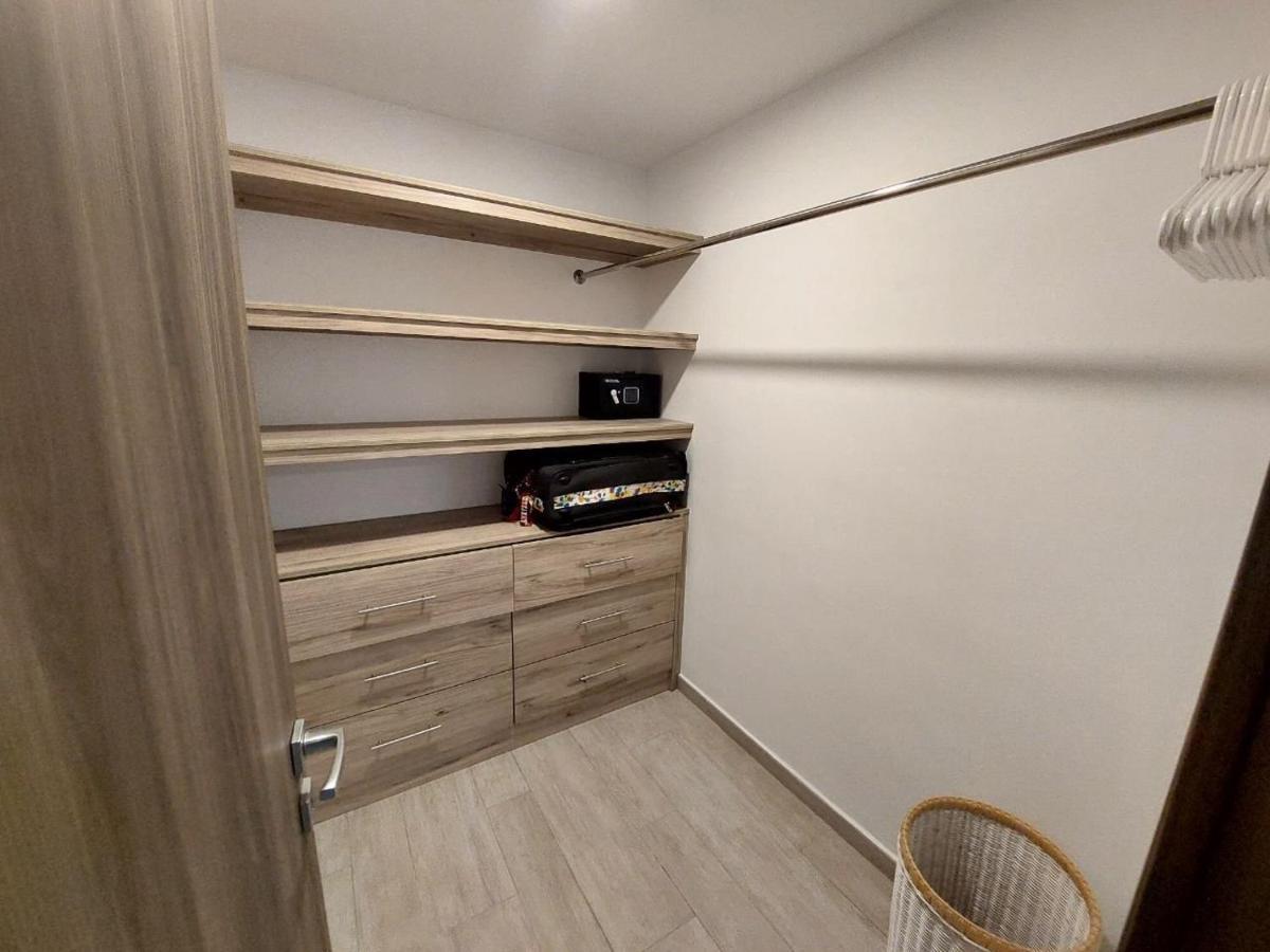 Beach-style 2br Across From Hard Rock