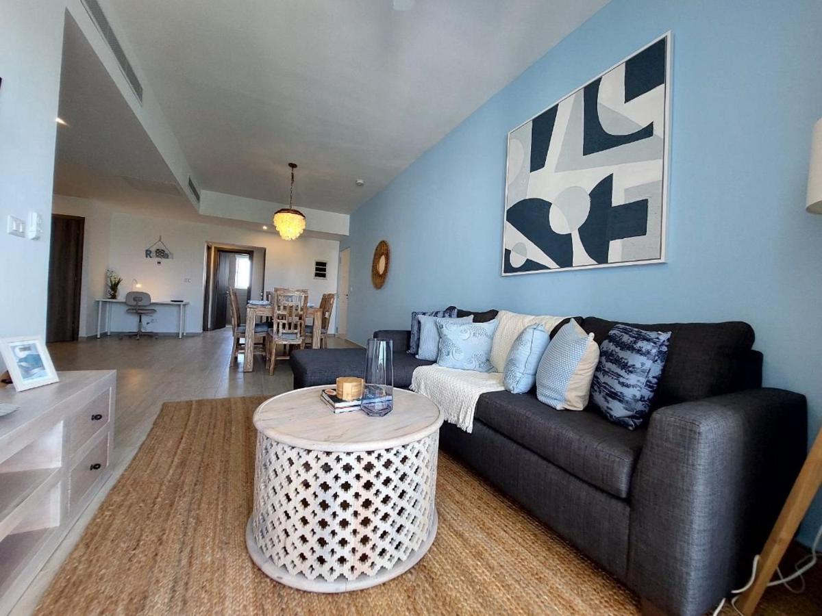 Beach-style 2br Across From Hard Rock Apartamento Punta Cana