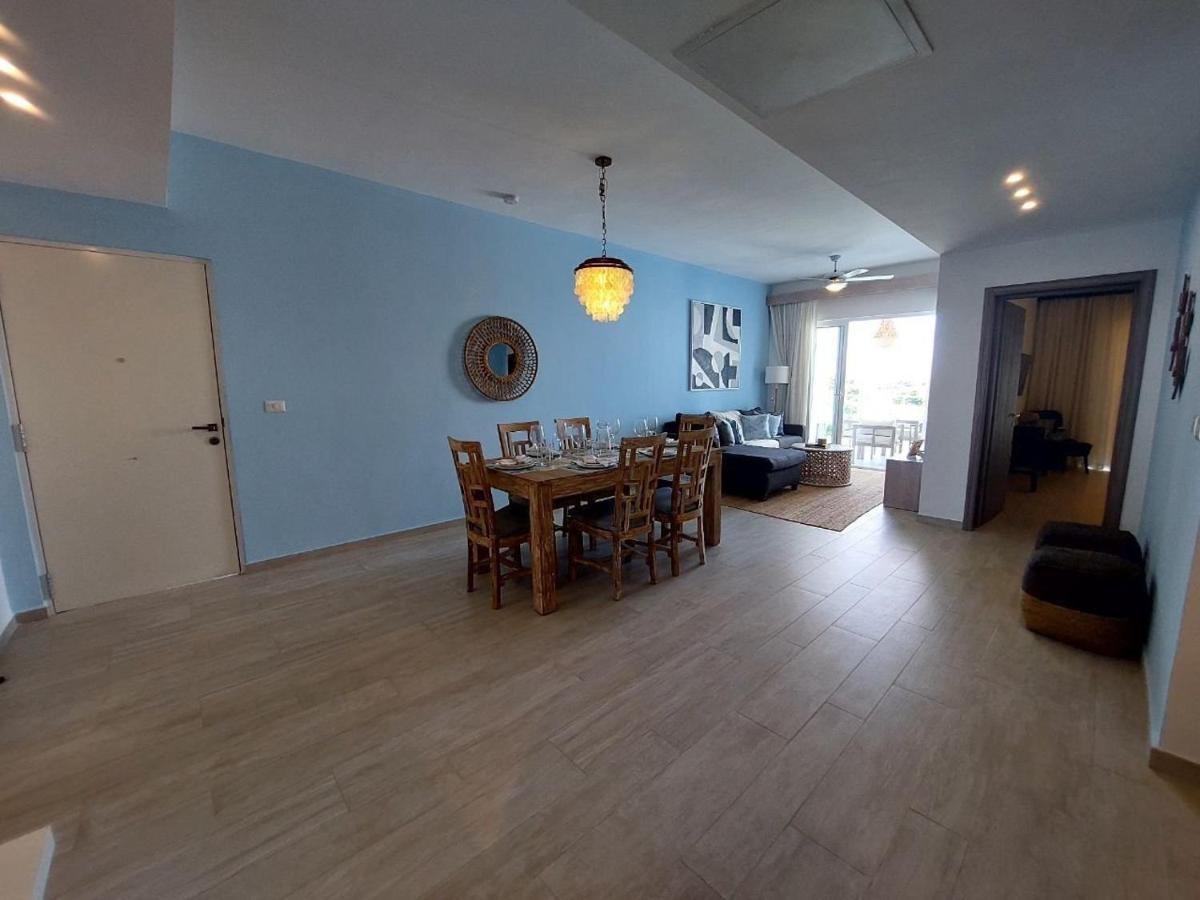 Beach-style 2br Across From Hard Rock Apartamento