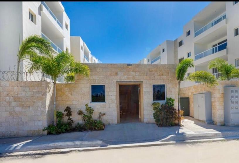 Cozy 2 Bedroom 7 Minutes Walk To Beach. Apartamento