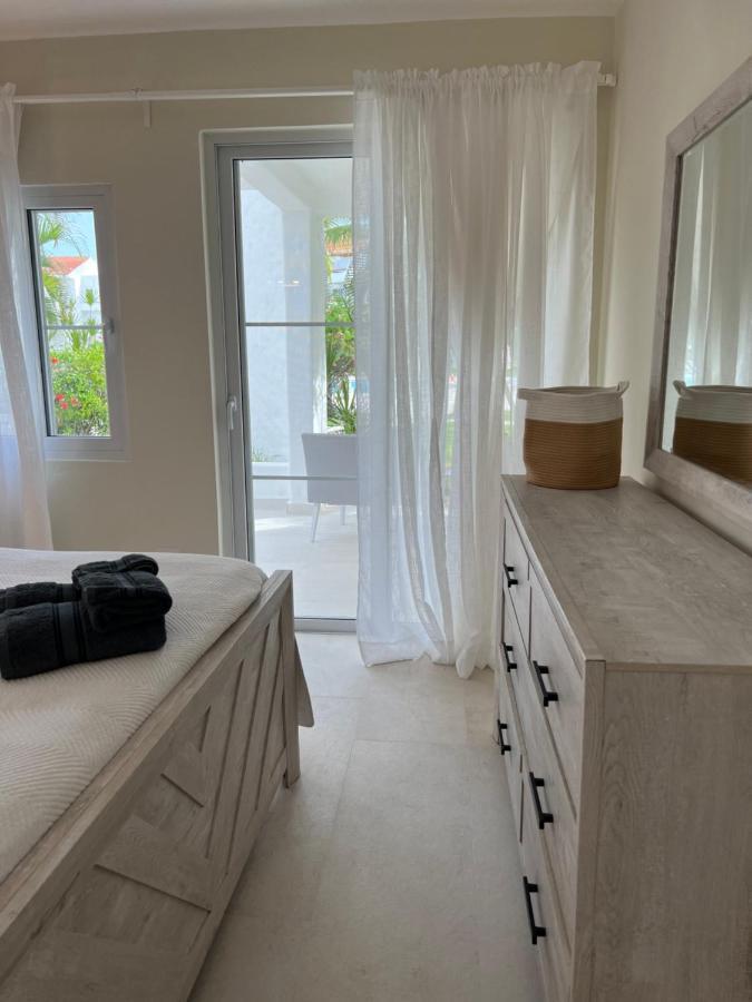 Fully Renovated Beachfront 1br In The Gated Stanza Mare Community With A Private Beach, Pool, Onsite Restaurant And Modern Amenities Such As Refrigerator, Dishwasher, Filtered Water, Microwave, Bbq, Washer Dryer, Bamboo Linens, Free Wi-fi Punta Cana