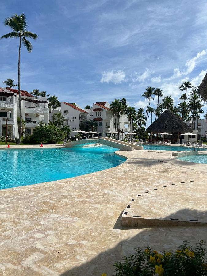 Fully Renovated Beachfront 1br In The Gated Stanza Mare Community With A Private Beach, Pool, Onsite Restaurant And Modern Amenities Such As Refrigerator, Dishwasher, Filtered Water, Microwave, Bbq, Washer Dryer, Bamboo Linens, Free Wi-fi Apartamento Punta Cana