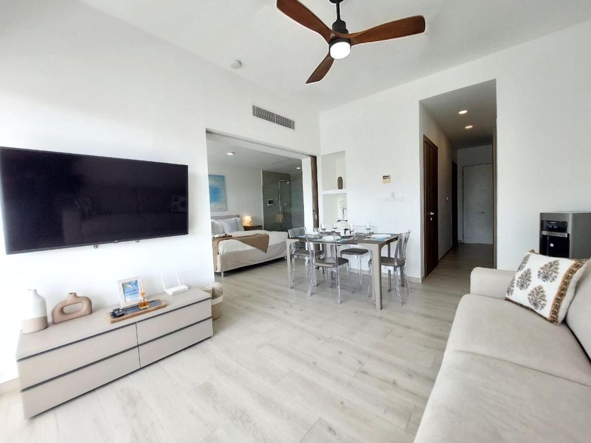 Haven 1bdr Paseo Playa Coral - 305 *