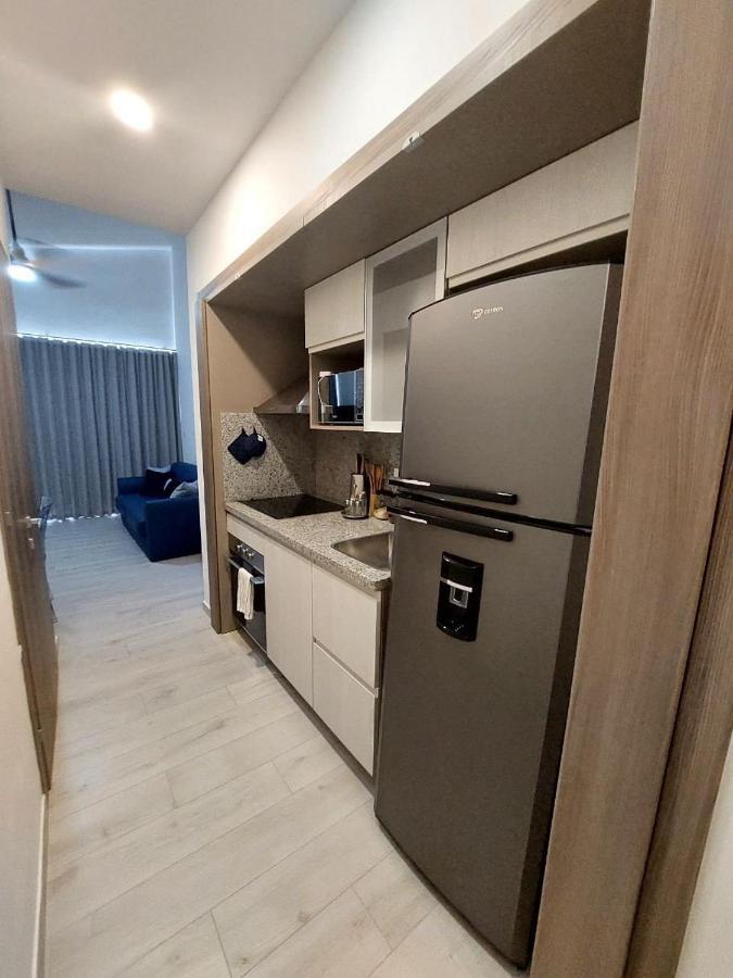 Seaside Luxury 1bdr Paseo Playa Coral D-306