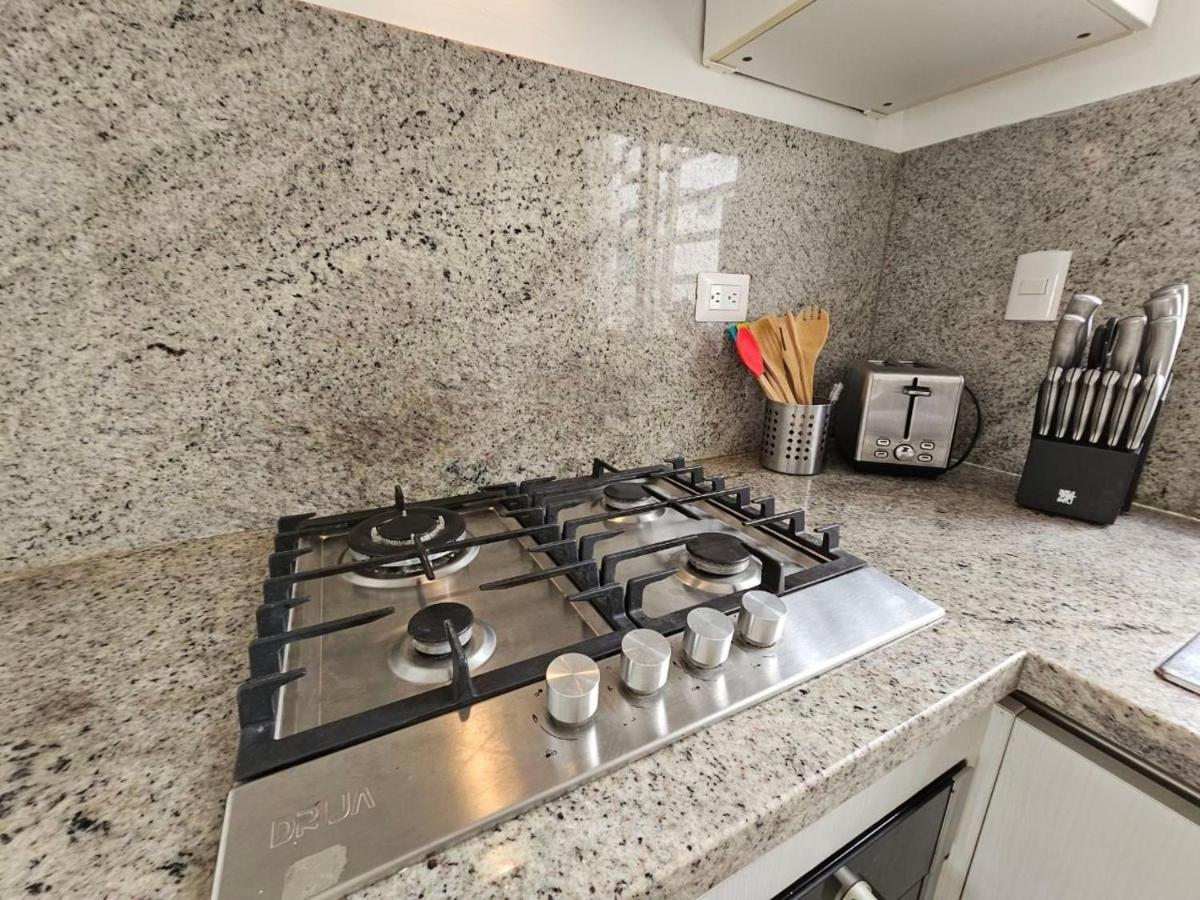Awesome Location 1bdr In The Heart Of Corales Apartamento