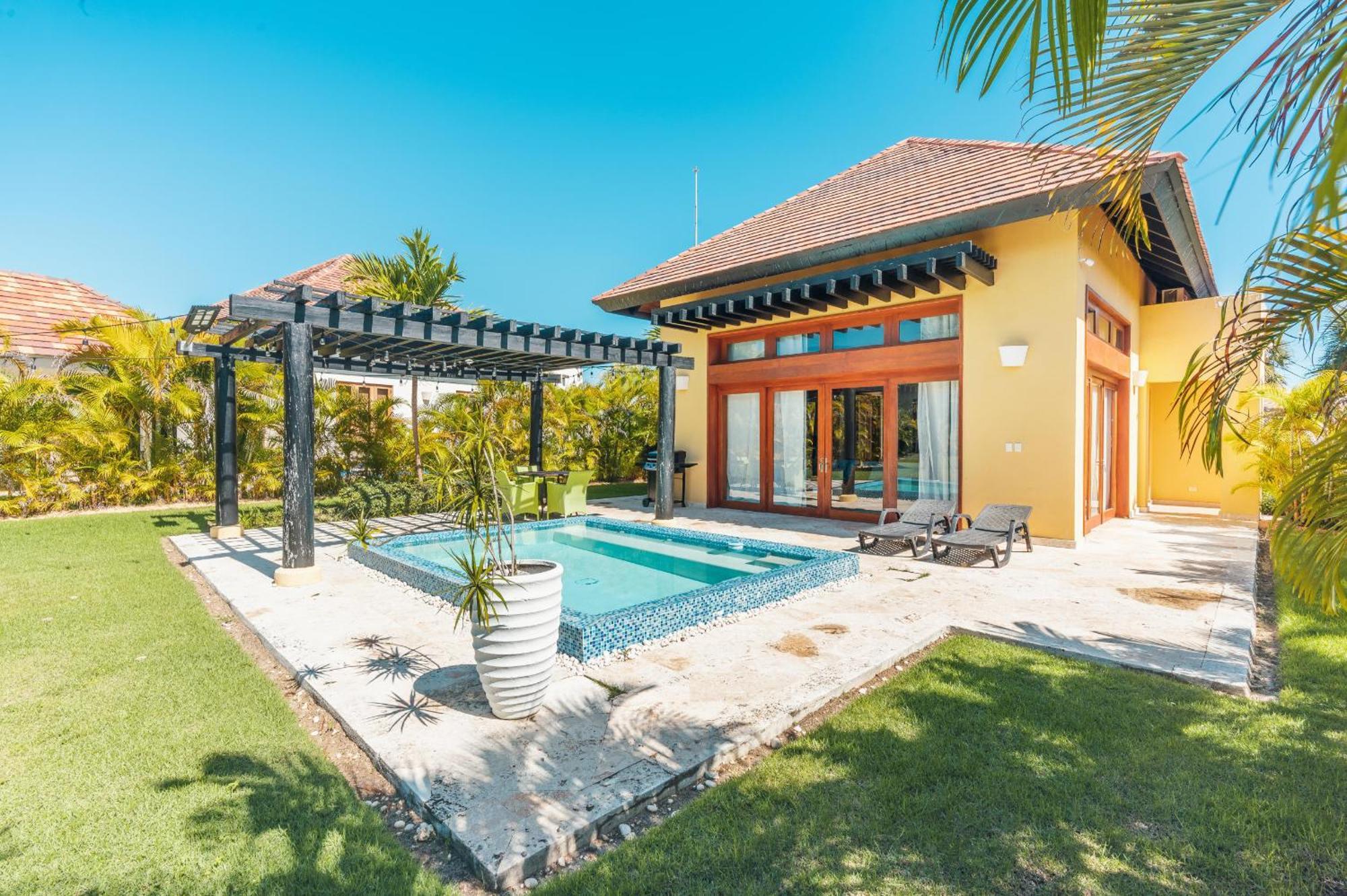 Сasa de vacaciones Fabulous With Private Pool Caa